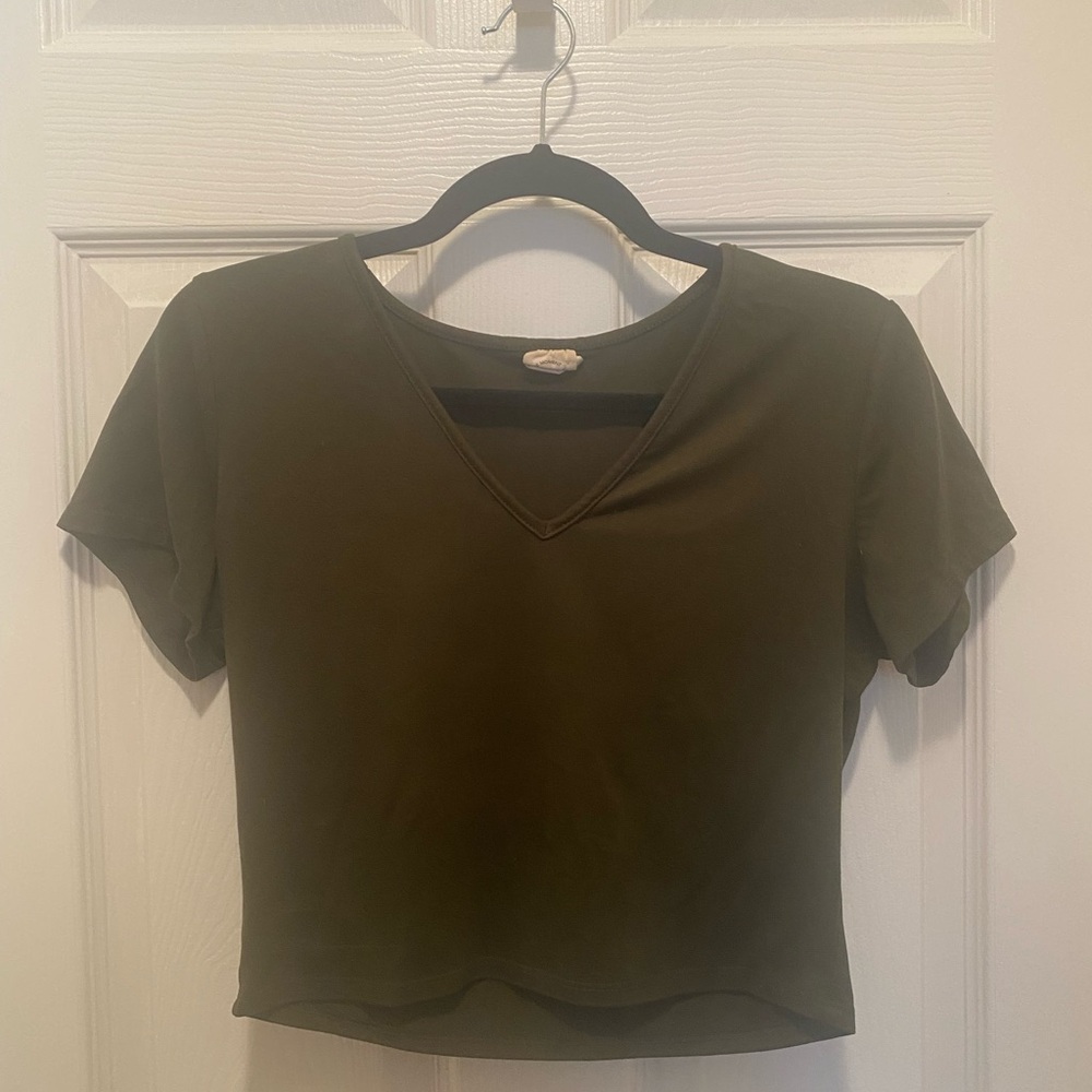 Classic Olive V-Neck Short Sleeve Top